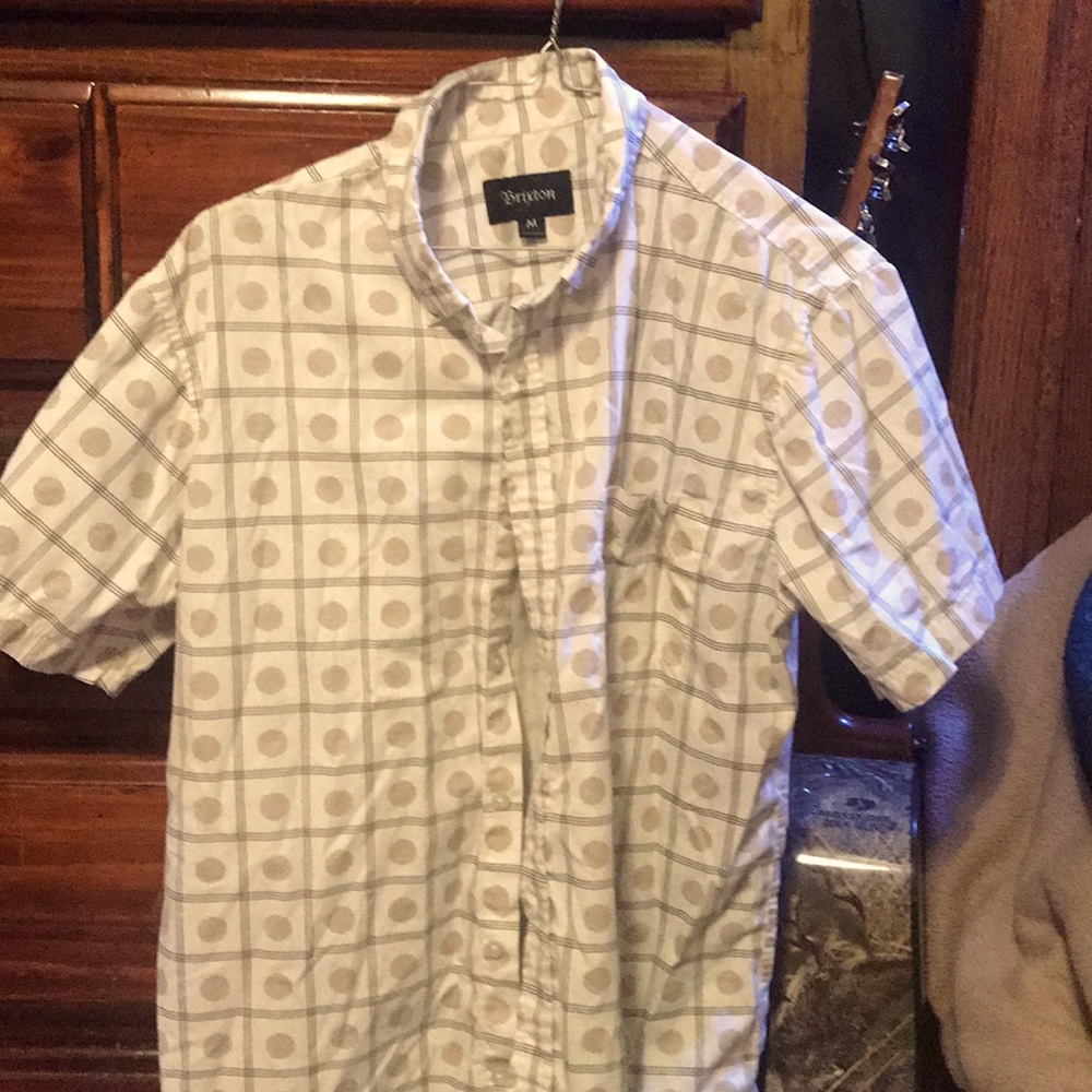 A brixton medium dress shirt